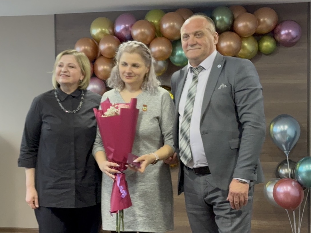 IMG 08590fc993a9b78bd8f1780e5c33d9b7 V