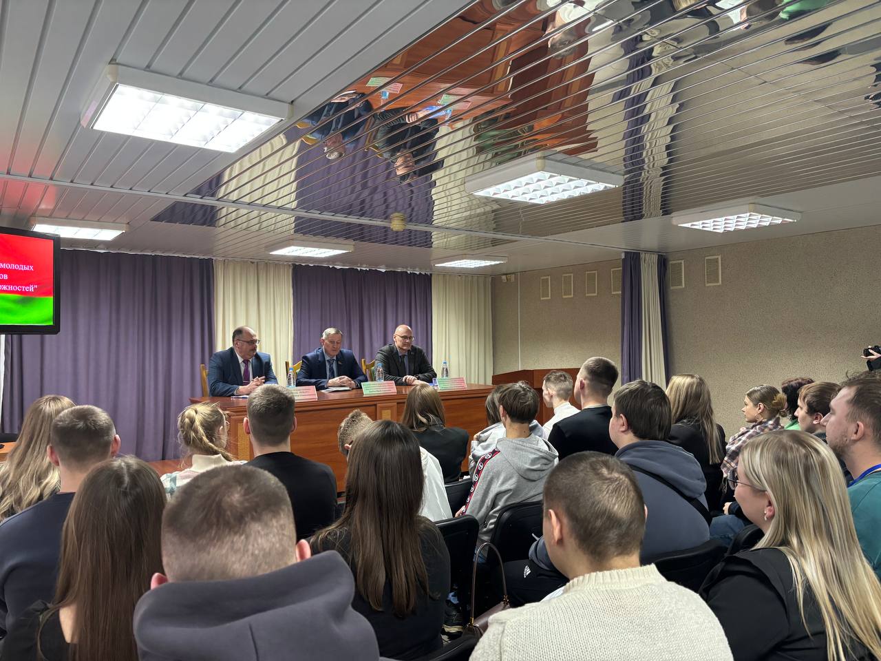 IMG 1e5f3b65e160de708d7a4df22cae58e0 V