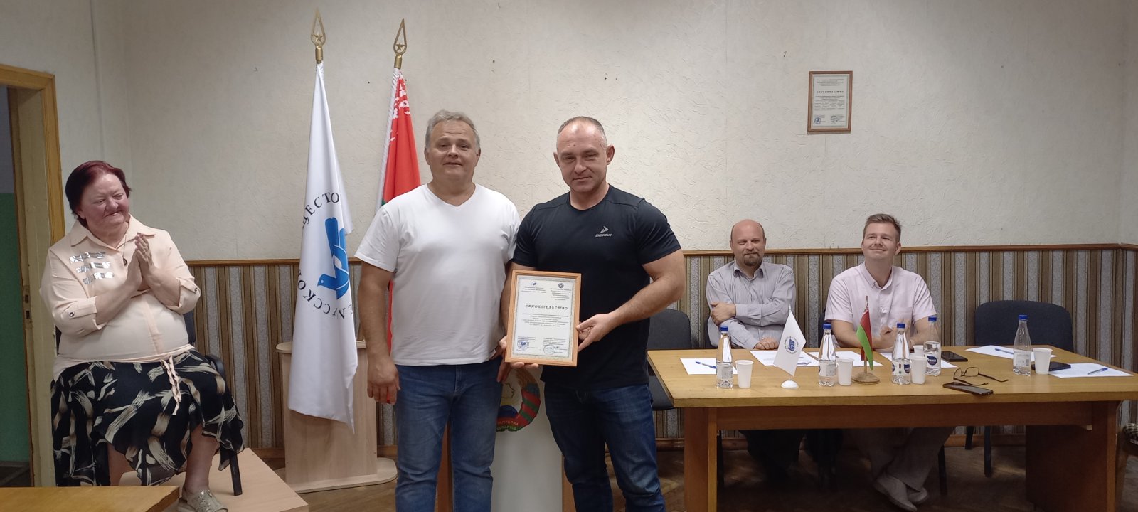 IMG 8266753b01c112f44a352402949c7ae4 V