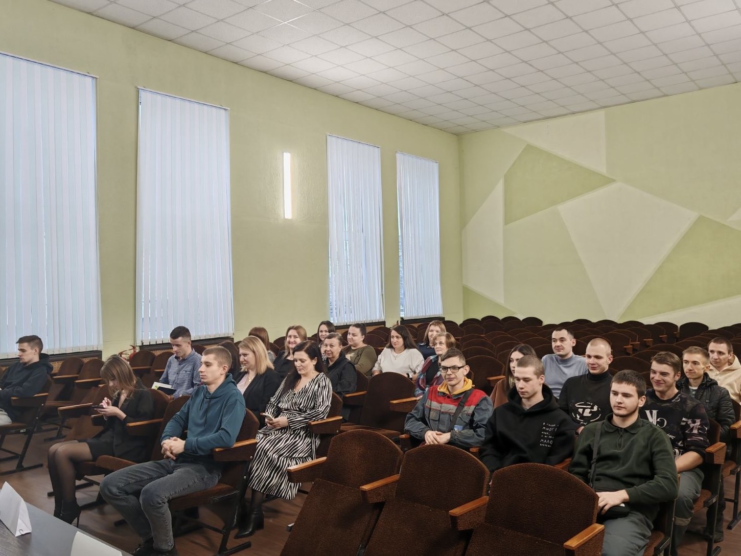 IMG c6a8c9d66961bf675a4228d01d43e840 V